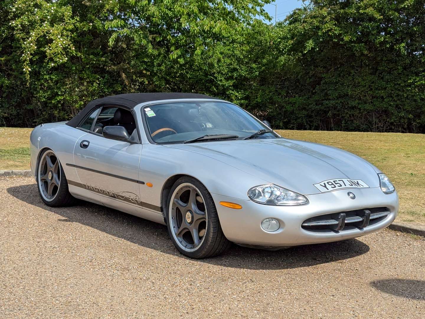 <p>2001 JAGUAR XK8 4.0 CONVERTIBLE</p>