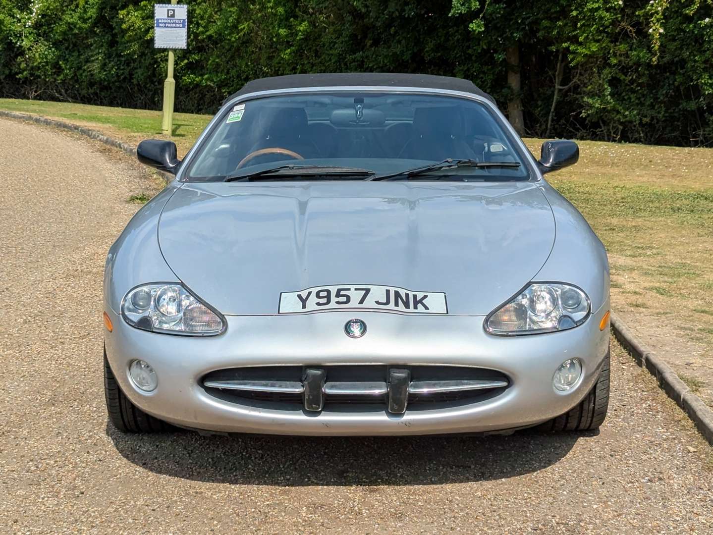 <p>2001 JAGUAR XK8 4.0 CONVERTIBLE</p>