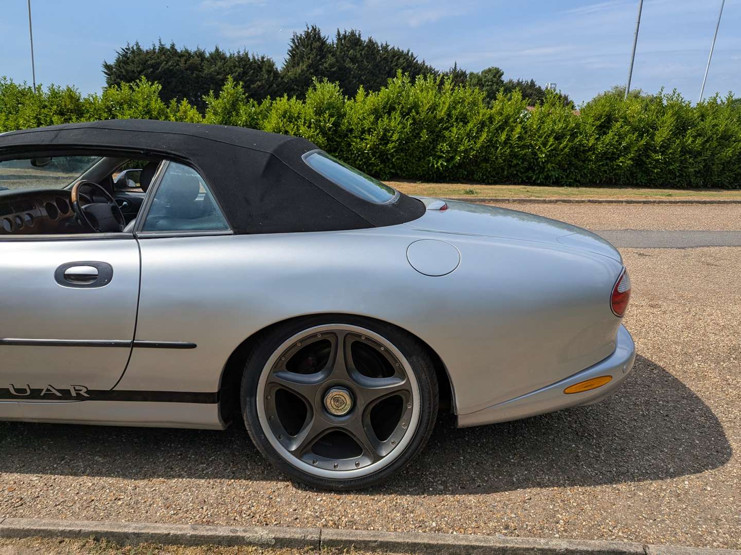 <p>2001 JAGUAR XK8 4.0 CONVERTIBLE</p>