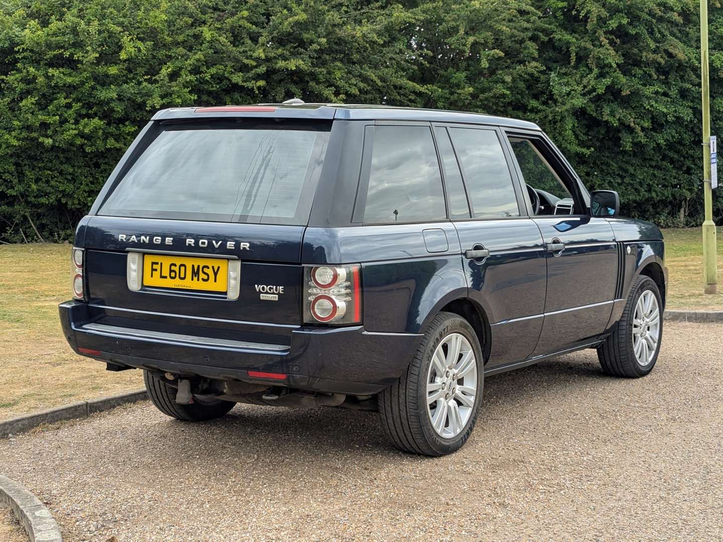 <p>2010 RANGE ROVER VOGUE TDV8 AUTO</p>
