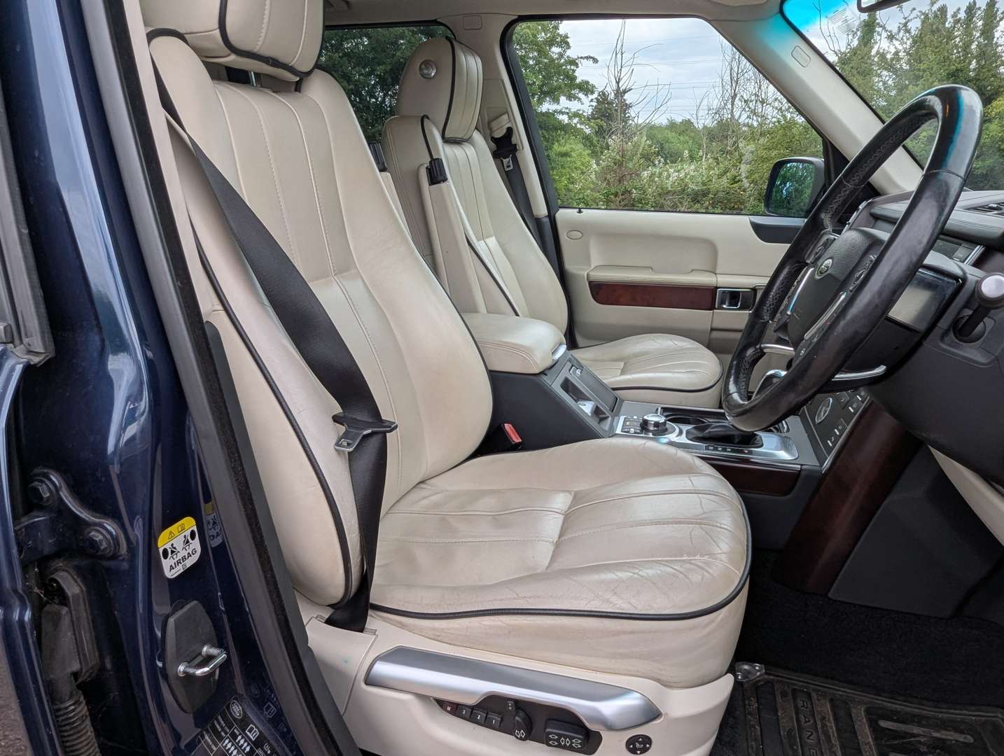 <p>2010 RANGE ROVER VOGUE TDV8 AUTO</p>
