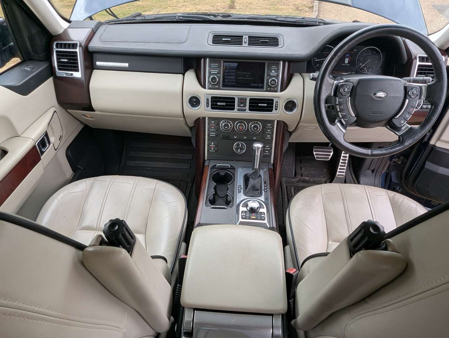 <p>2010 RANGE ROVER VOGUE TDV8 AUTO</p>