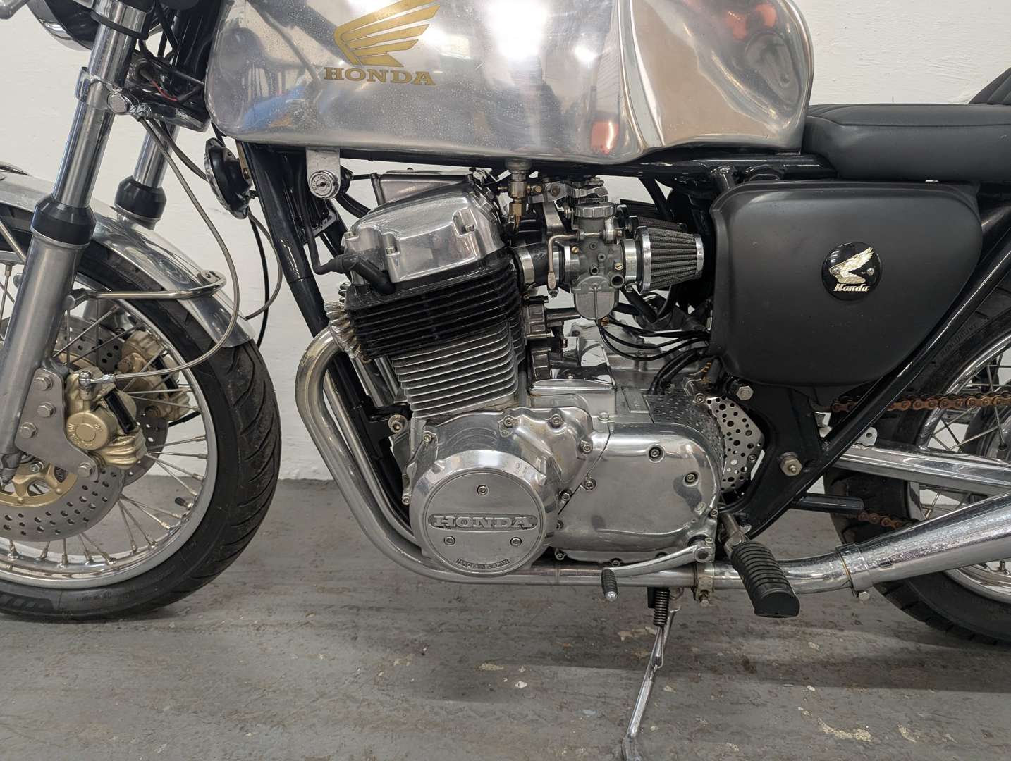 <p>1971 HONDA CB750 CAFE RACER</p>