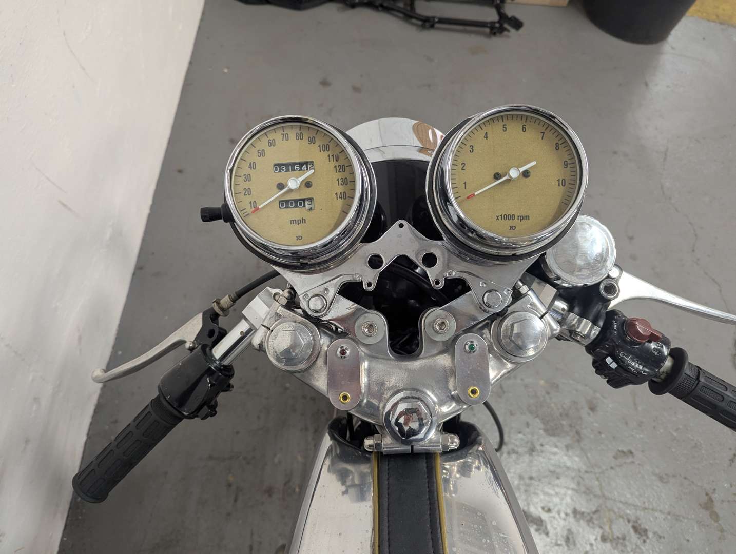 <p>1971 HONDA CB750 CAFE RACER</p>