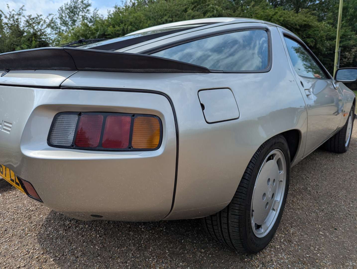 <p>1984 PORSCHE 928 S AUTO</p>