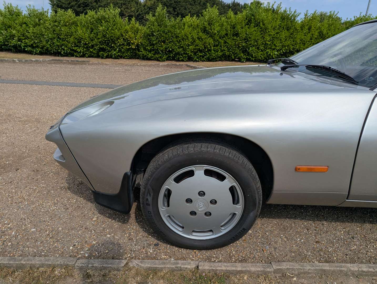 <p>1984 PORSCHE 928 S AUTO</p>