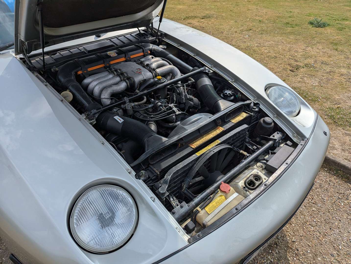 <p>1984 PORSCHE 928 S AUTO</p>