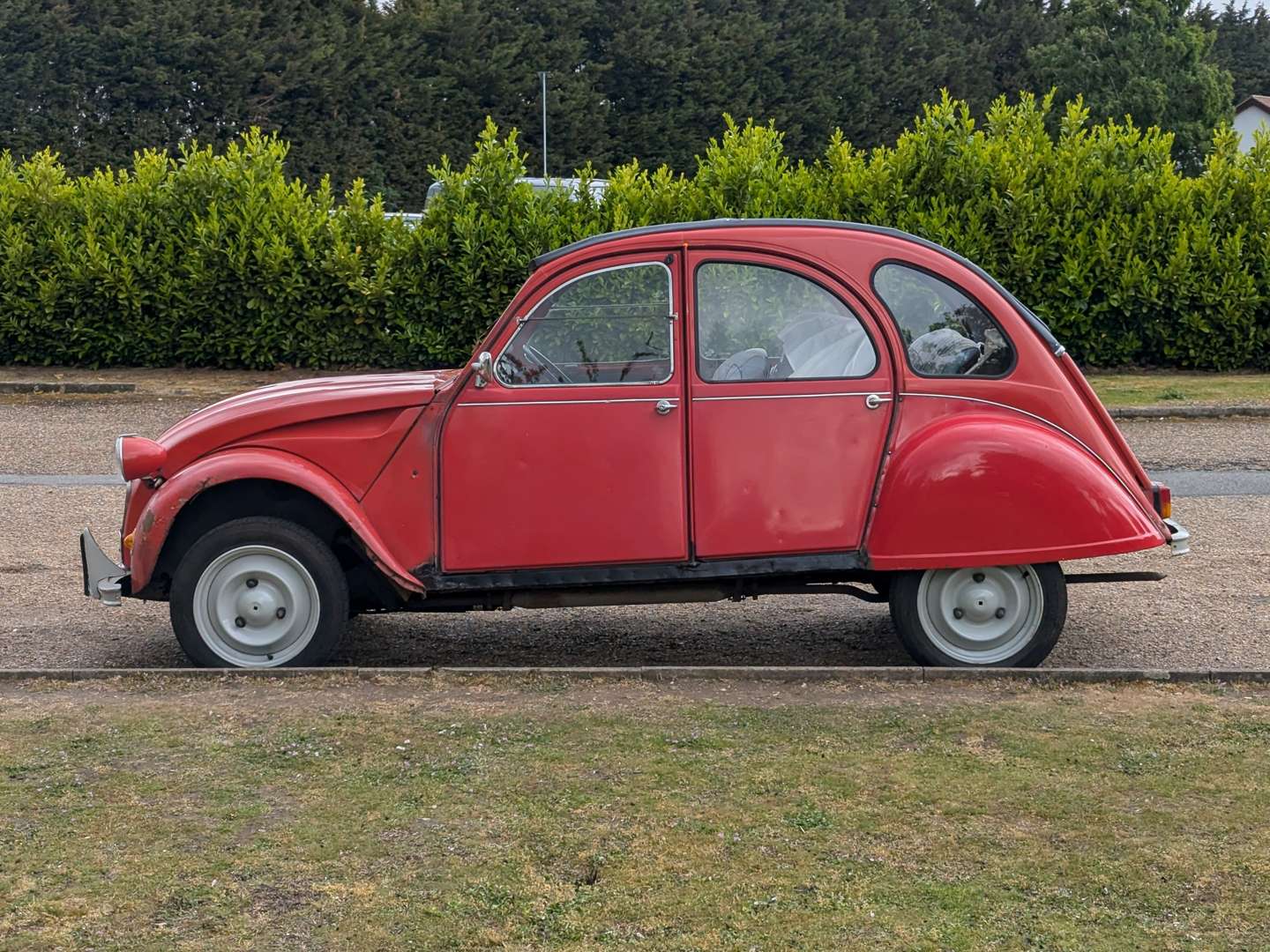 <p>1983 CITROEN 2CV6 SPECIAL</p>