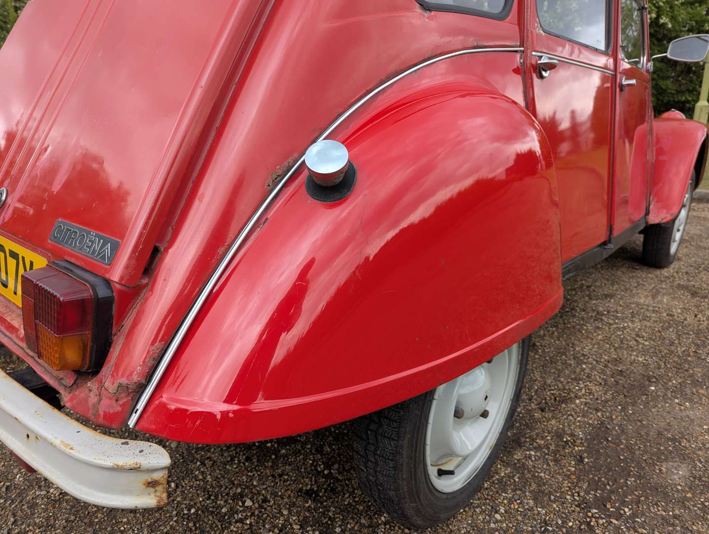 <p>1983 CITROEN 2CV6 SPECIAL</p>