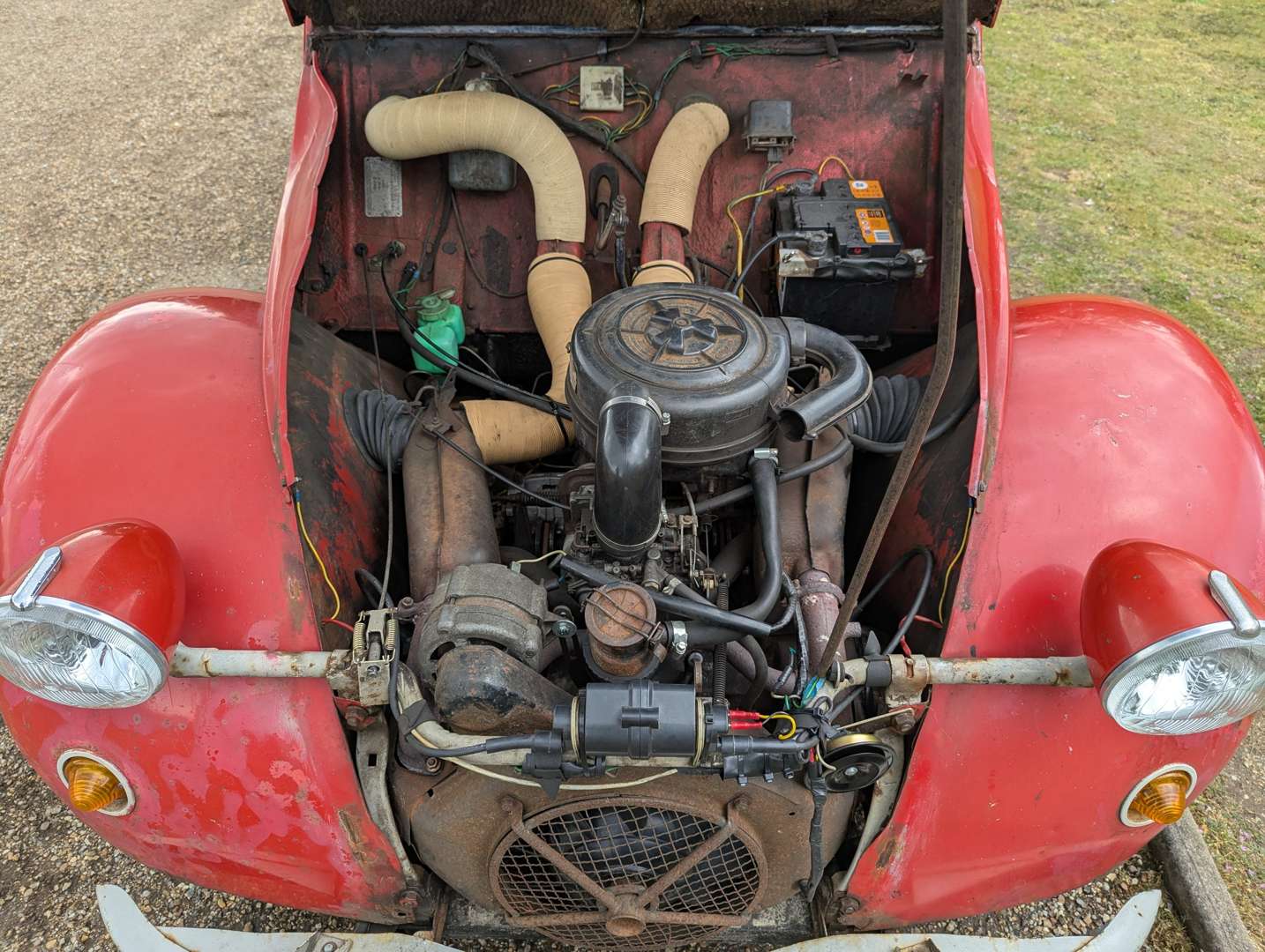 <p>1983 CITROEN 2CV6 SPECIAL</p>