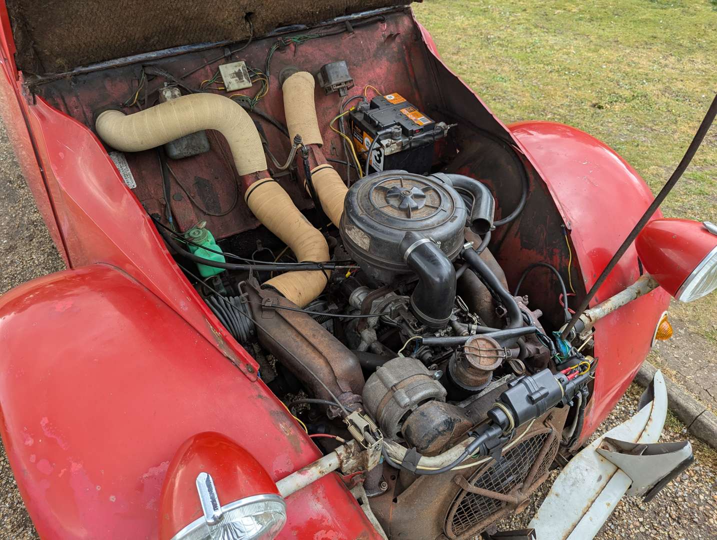 <p>1983 CITROEN 2CV6 SPECIAL</p>