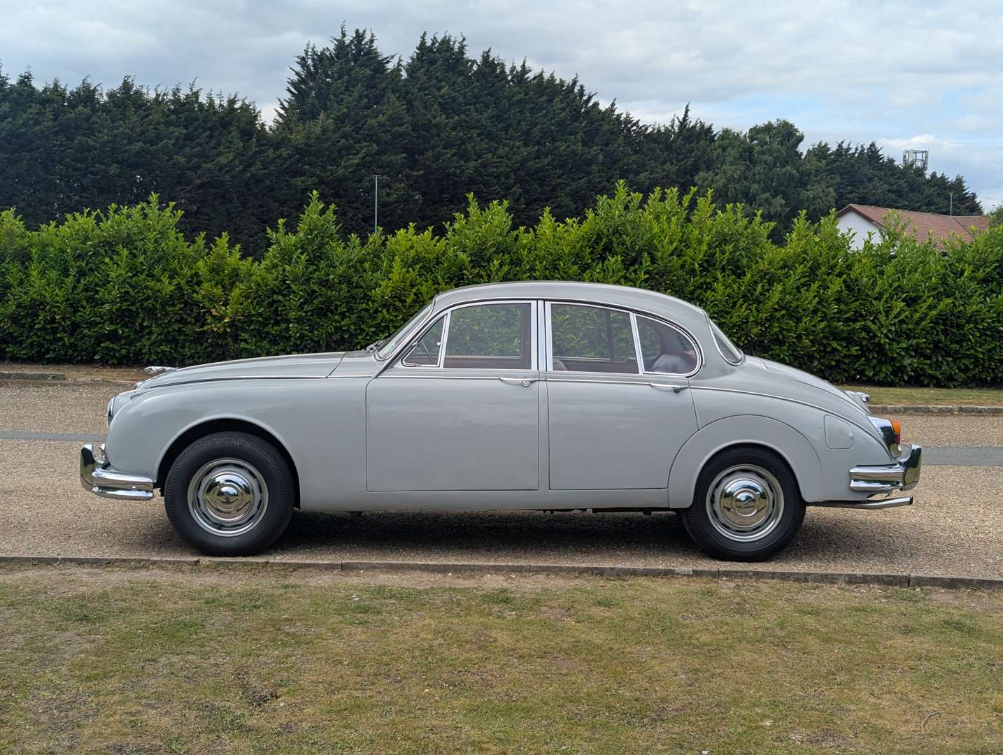 <p>1966 JAGUAR 3.4 MKII</p>