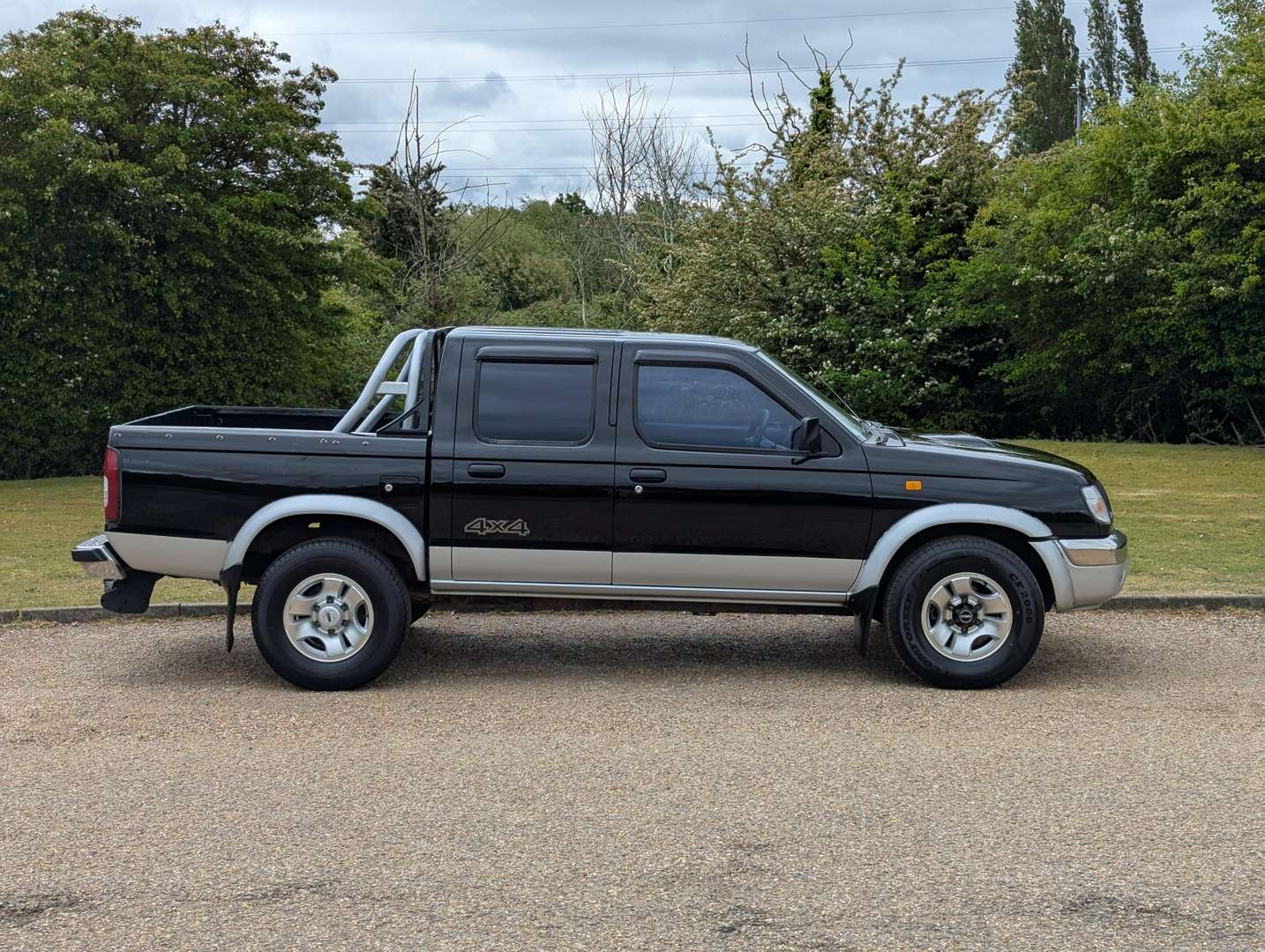 <p>2001 NISSAN NAVARA DOUBLE CAB</p>