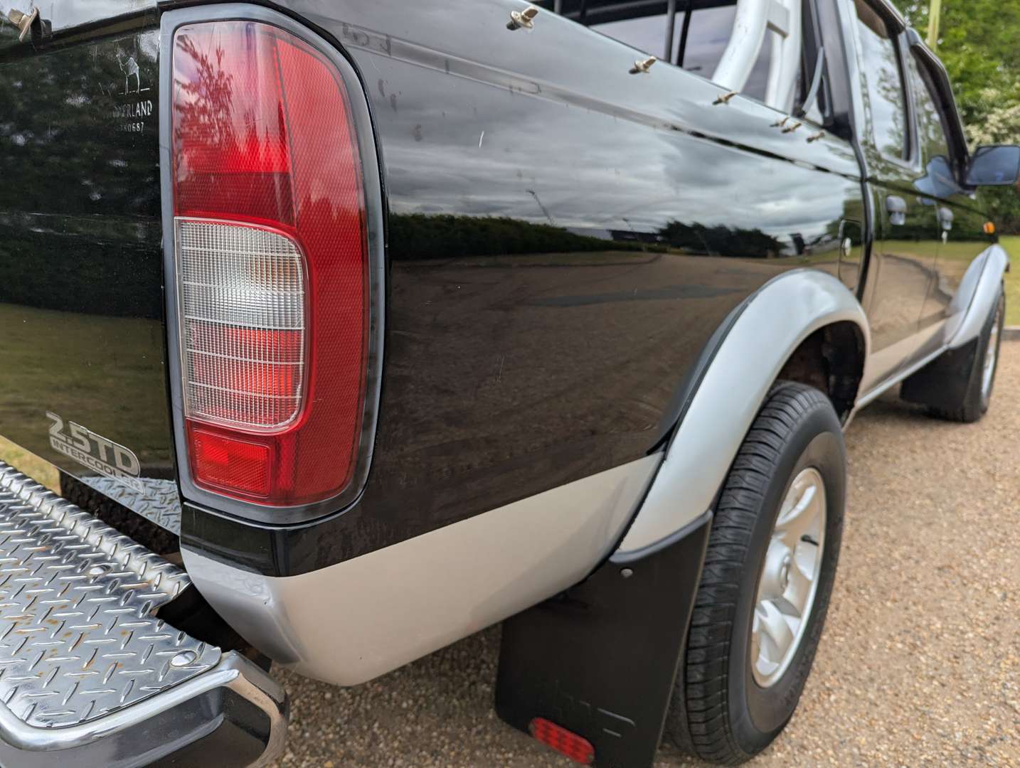 <p>2001 NISSAN NAVARA DOUBLE CAB</p>