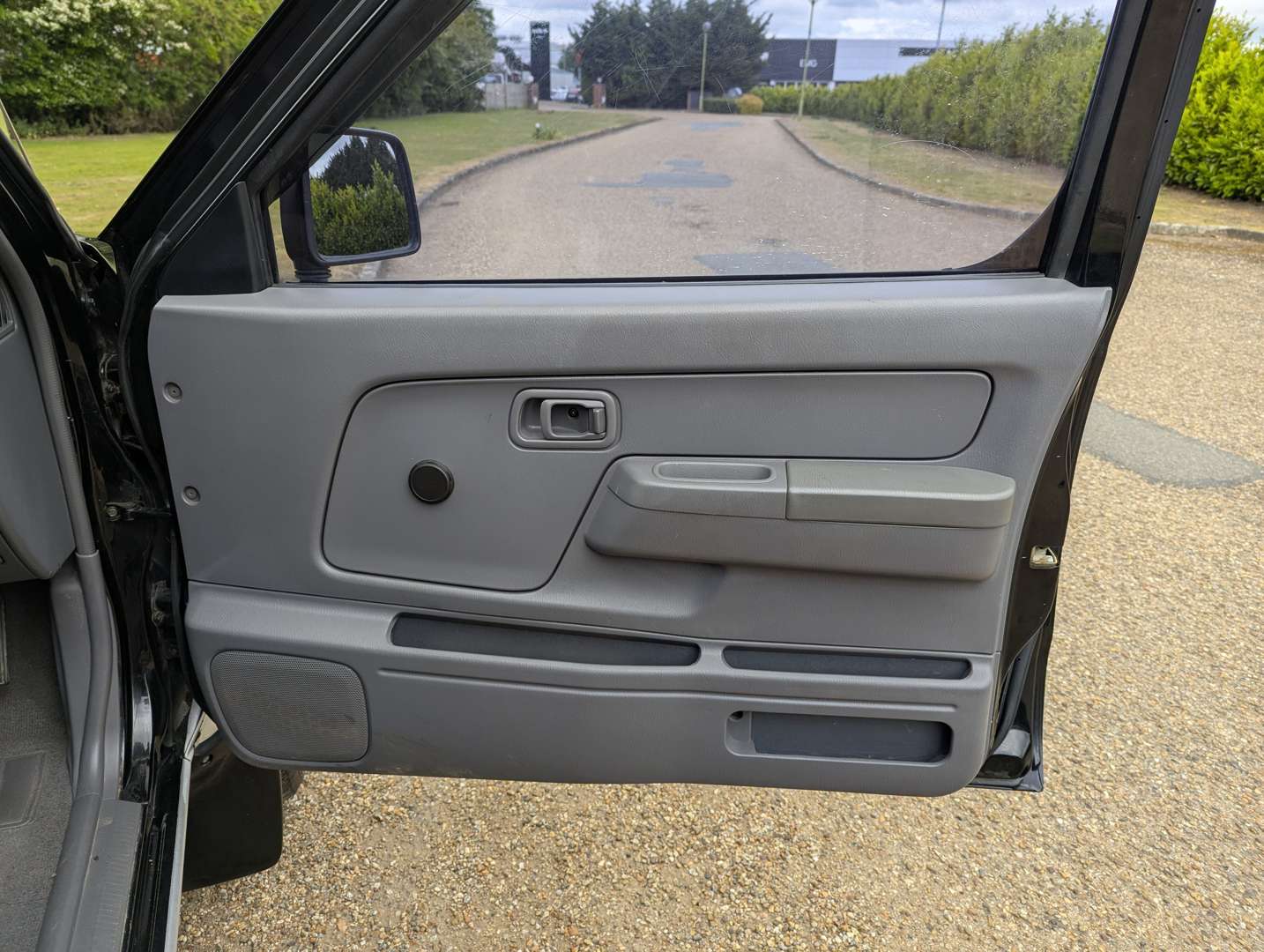 <p>2001 NISSAN NAVARA DOUBLE CAB</p>