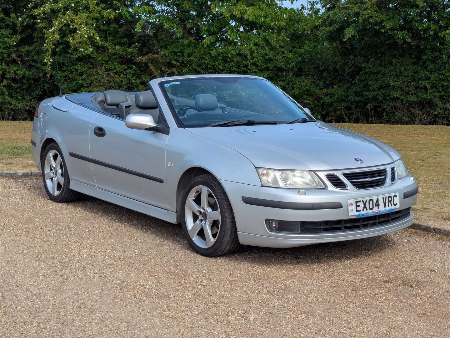 <p>2004 SAAB 9-3 VECTOR CONVERTIBLE ONE OWNER&nbsp;</p>