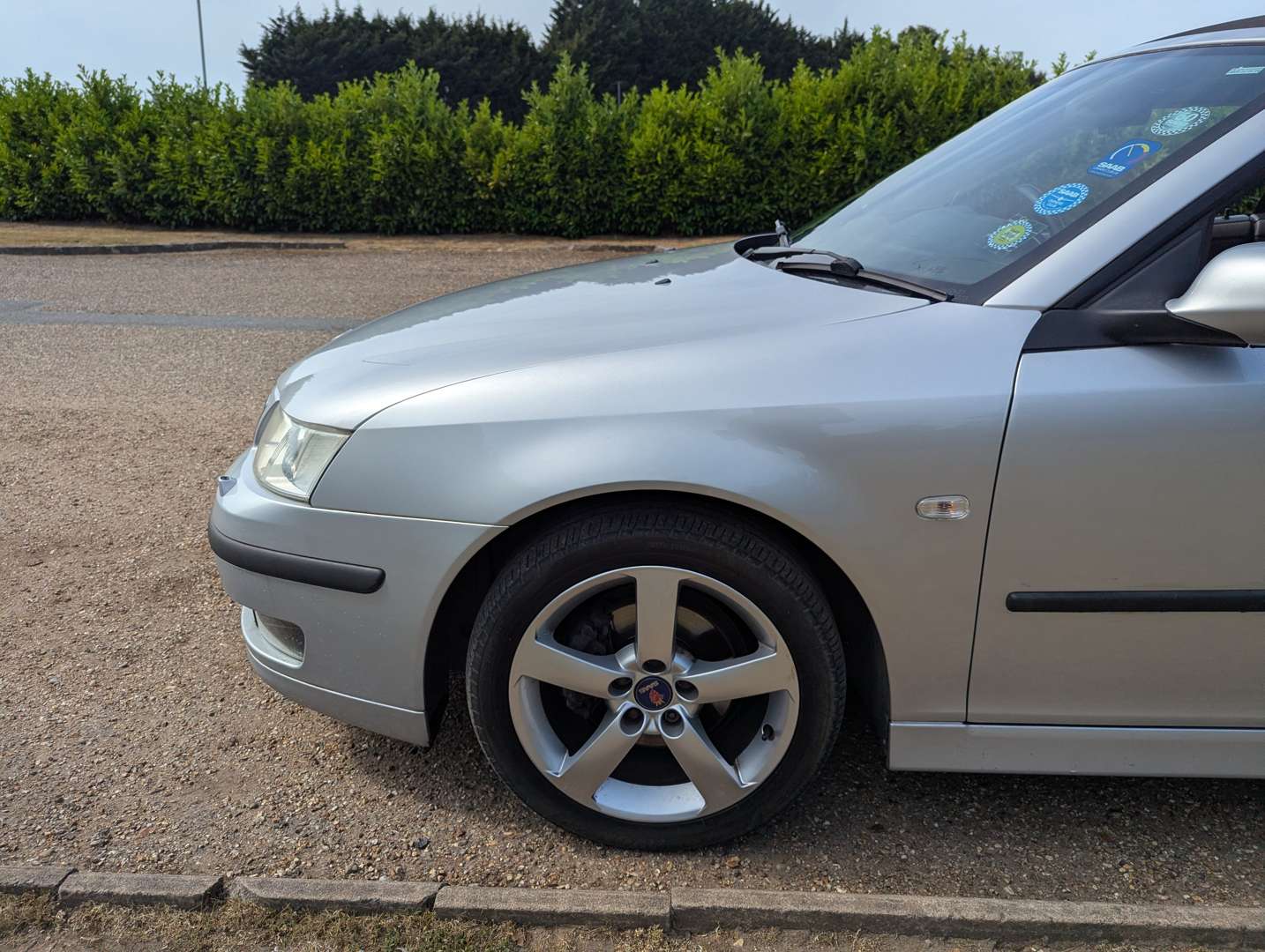 <p>2004 SAAB 9-3 VECTOR CONVERTIBLE ONE OWNER&nbsp;</p>