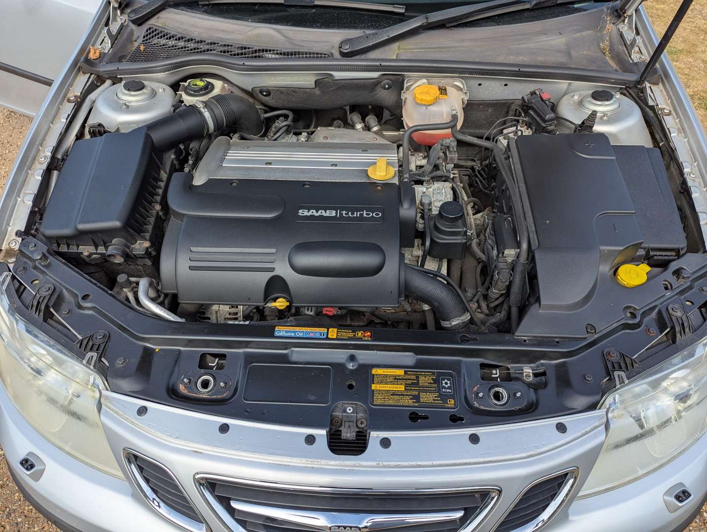 <p>2004 SAAB 9-3 VECTOR CONVERTIBLE ONE OWNER&nbsp;</p>
