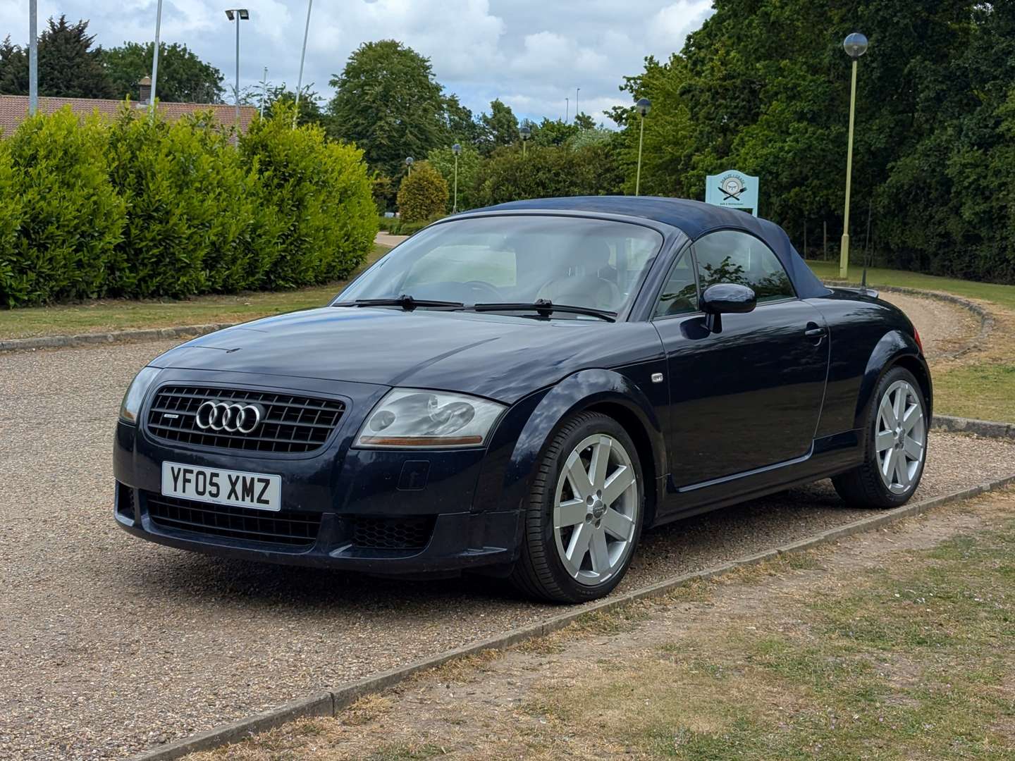 <p>2005 AUDI TT 3.2 V6 QUATTRO</p>