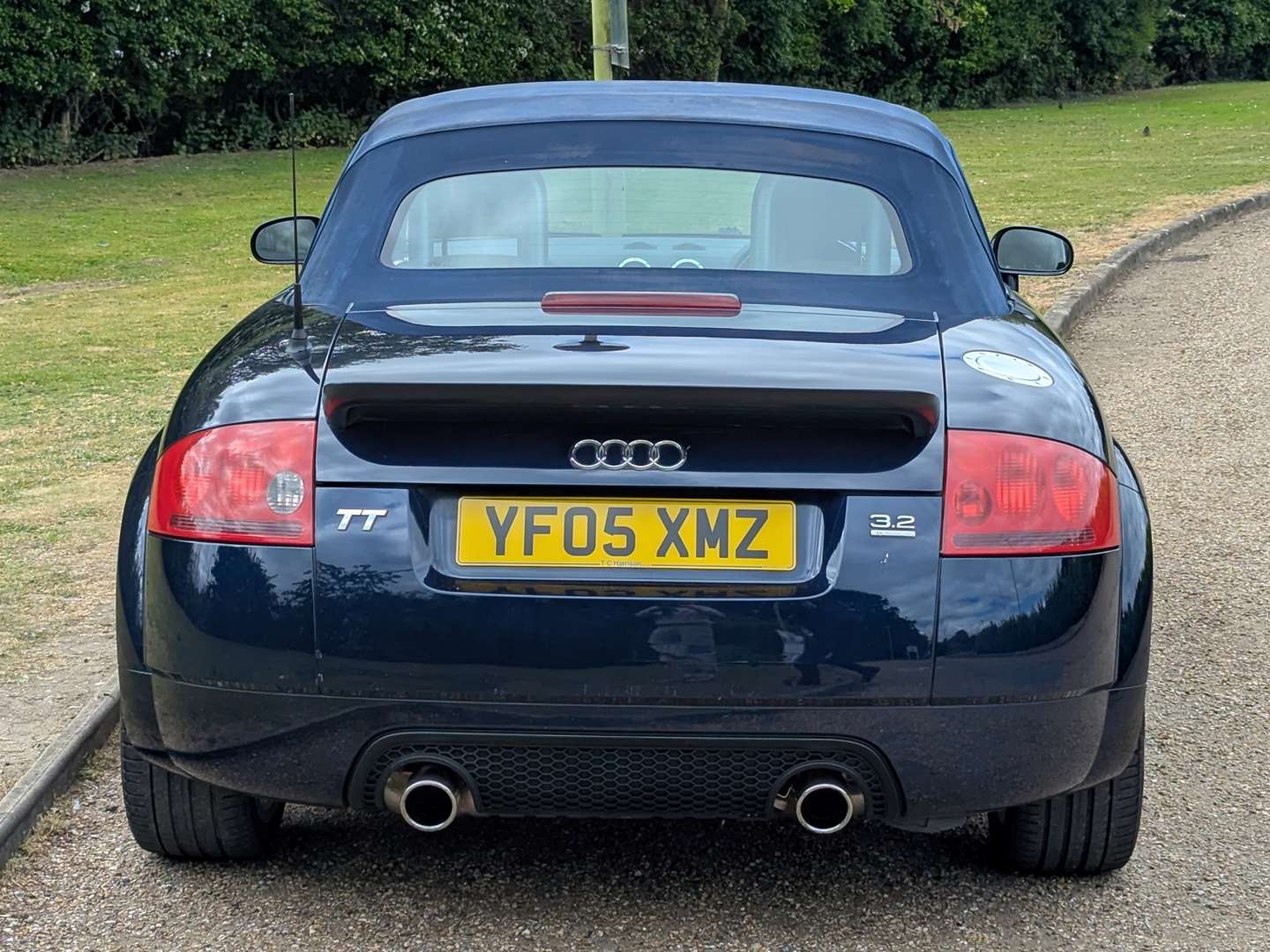 <p>2005 AUDI TT 3.2 V6 QUATTRO</p>