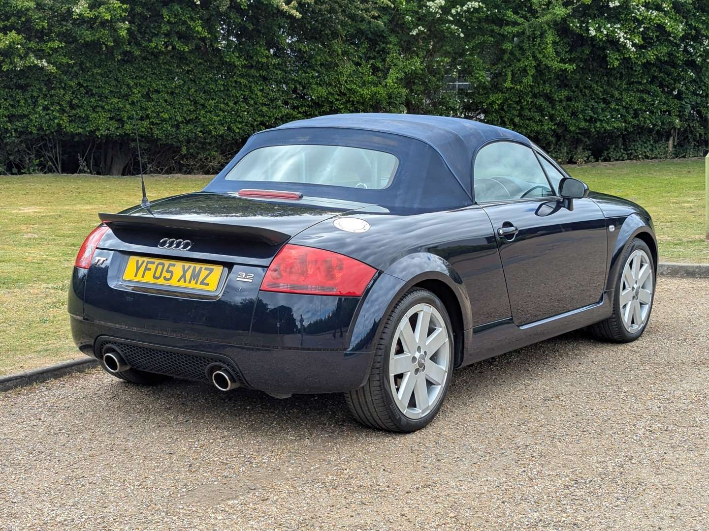 <p>2005 AUDI TT 3.2 V6 QUATTRO</p>