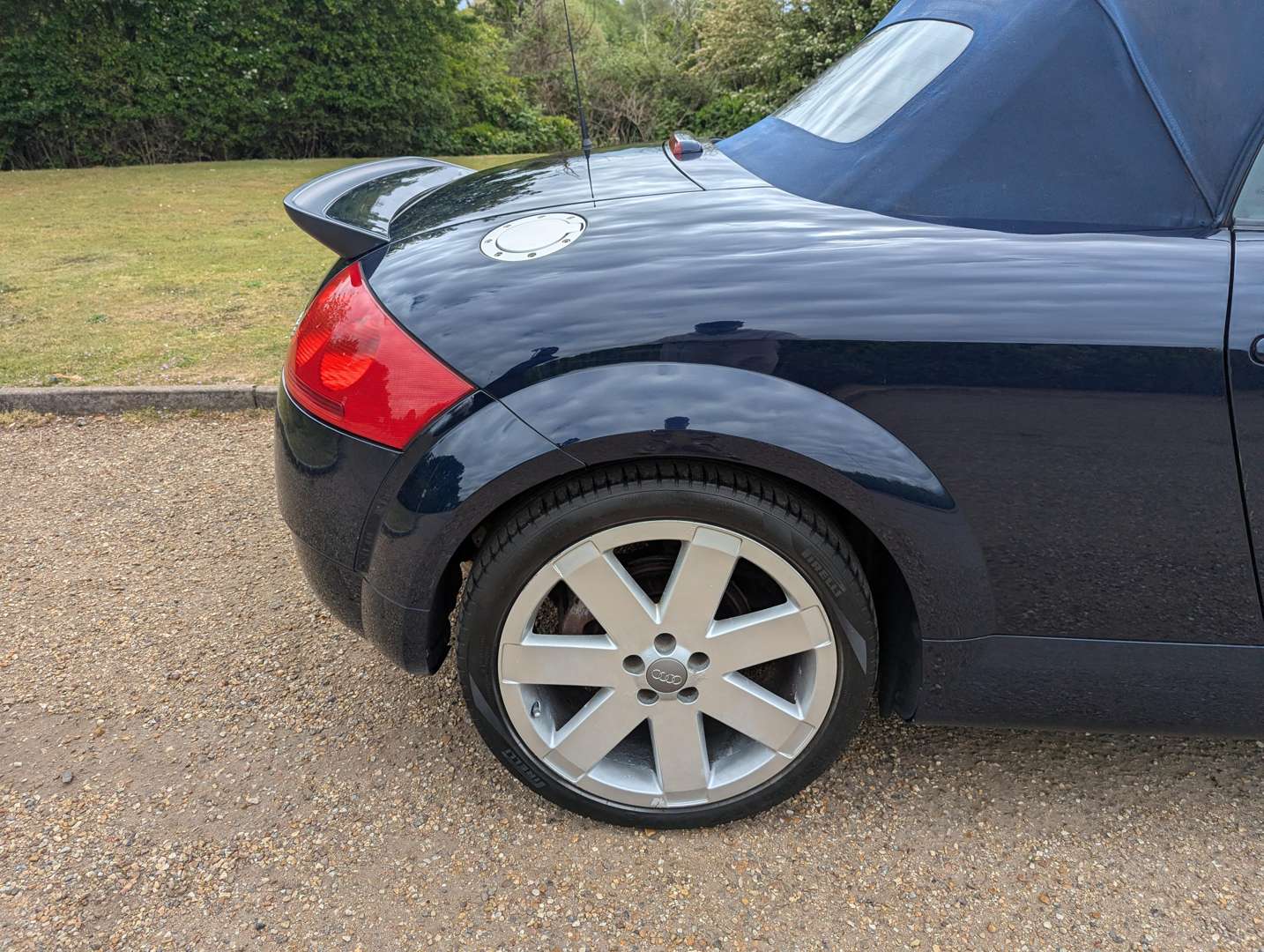 <p>2005 AUDI TT 3.2 V6 QUATTRO</p>