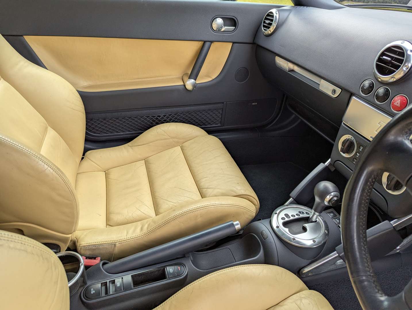 <p>2005 AUDI TT 3.2 V6 QUATTRO</p>