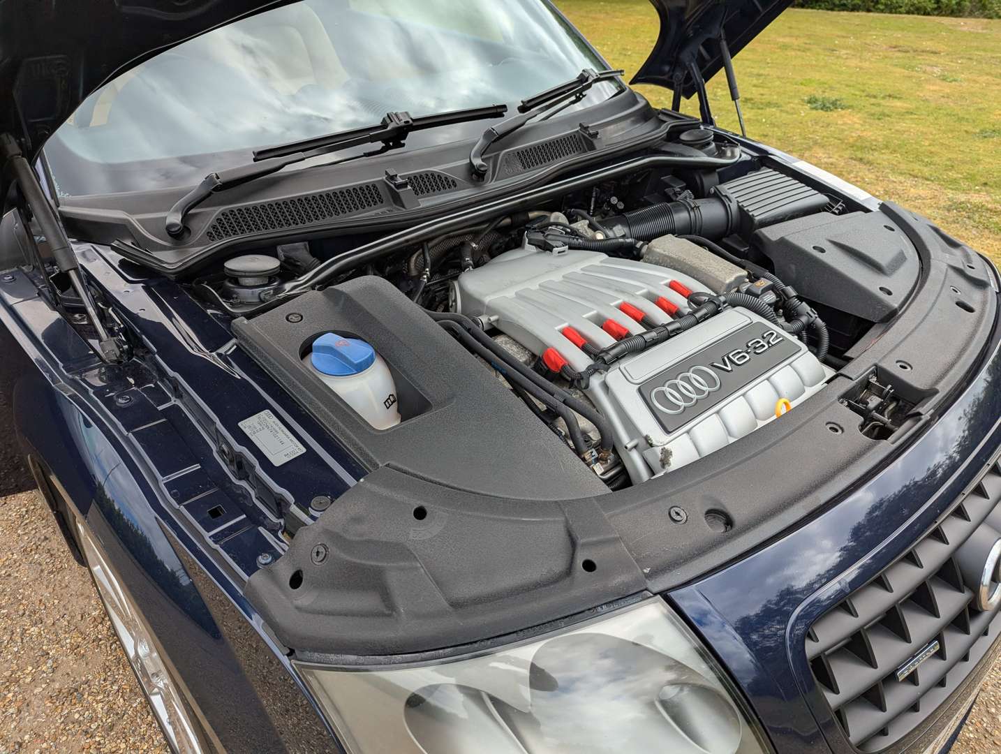 <p>2005 AUDI TT 3.2 V6 QUATTRO</p>