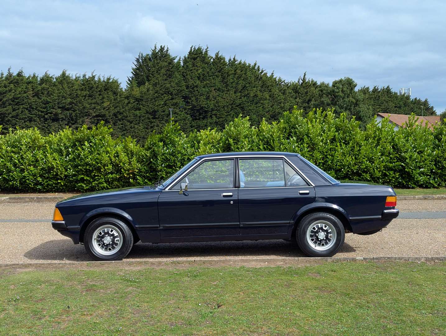<p>1979 FORD GRANADA 2.0L</p>