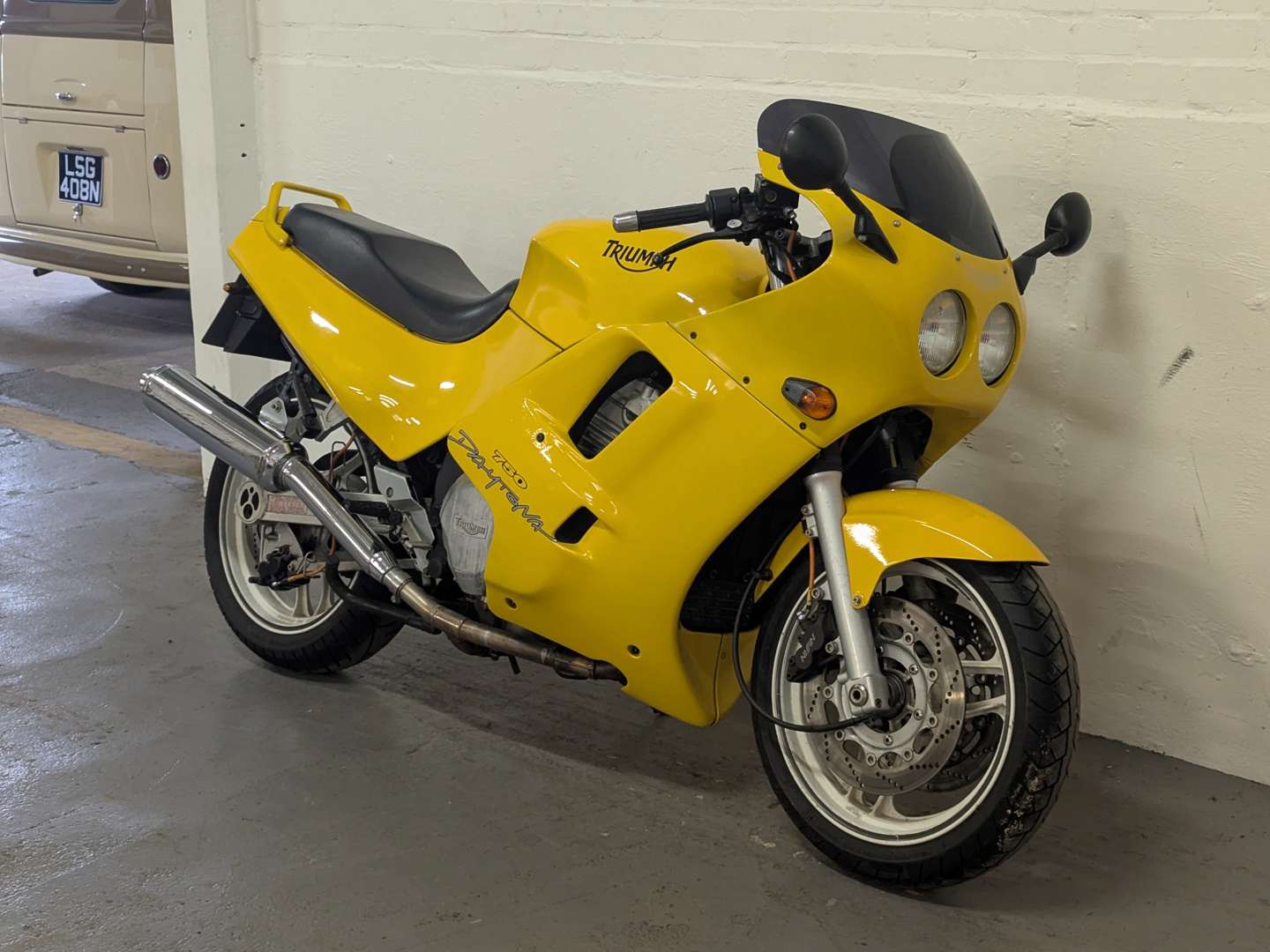 <p>1991 TRIUMPH DAYTONA 750</p>