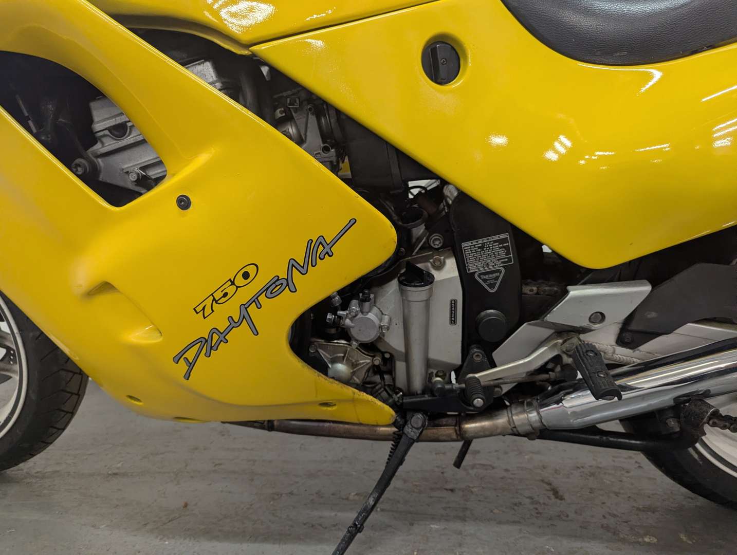 <p>1991 TRIUMPH DAYTONA 750</p>