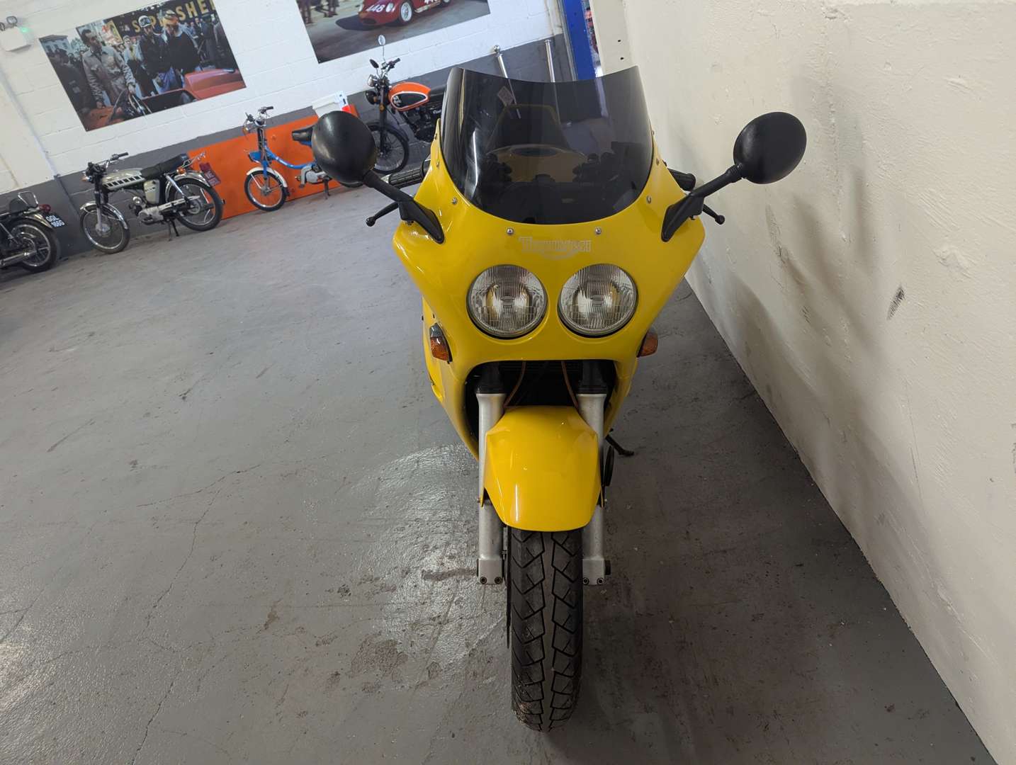 <p>1991 TRIUMPH DAYTONA 750</p>