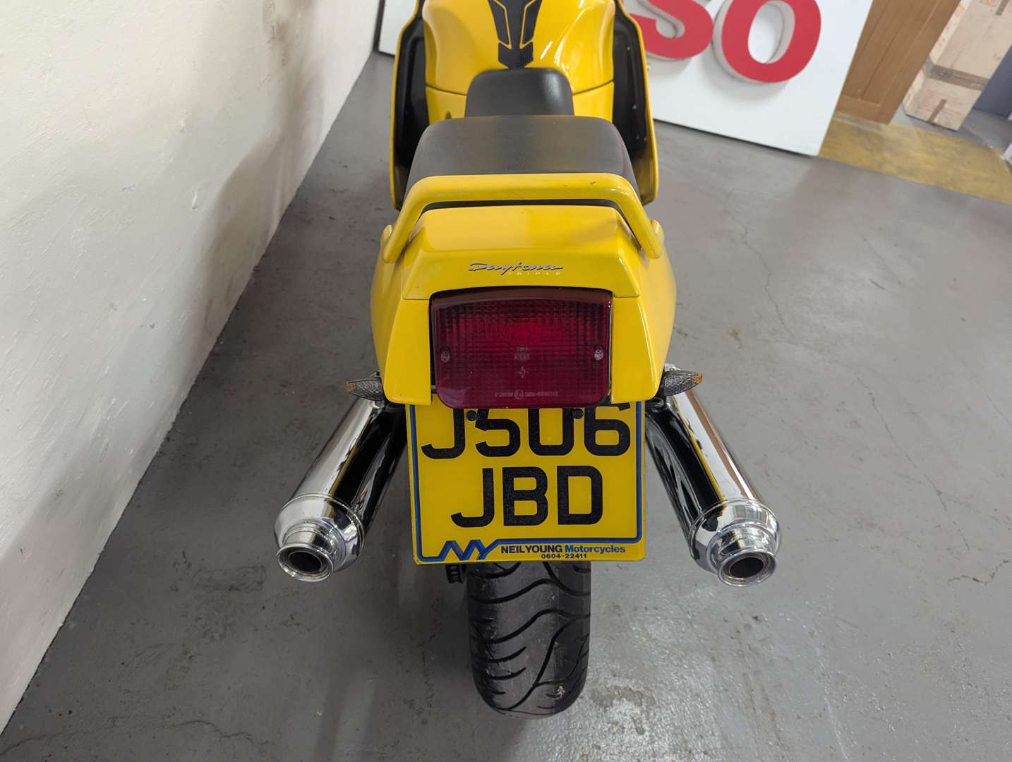 <p>1991 TRIUMPH DAYTONA 750</p>