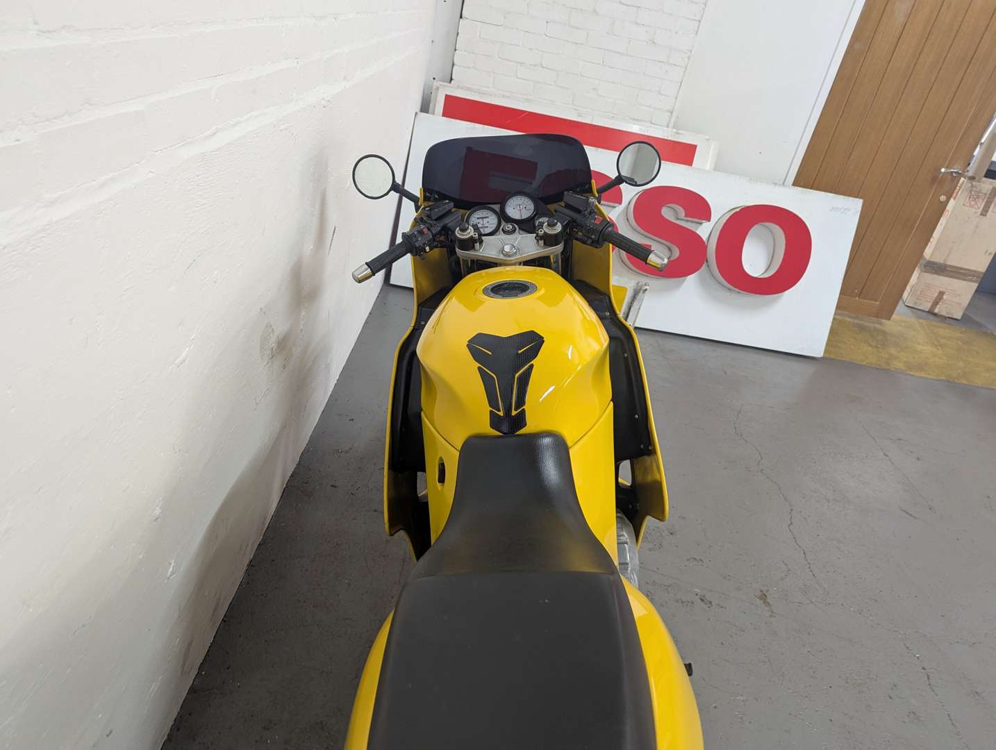 <p>1991 TRIUMPH DAYTONA 750</p>