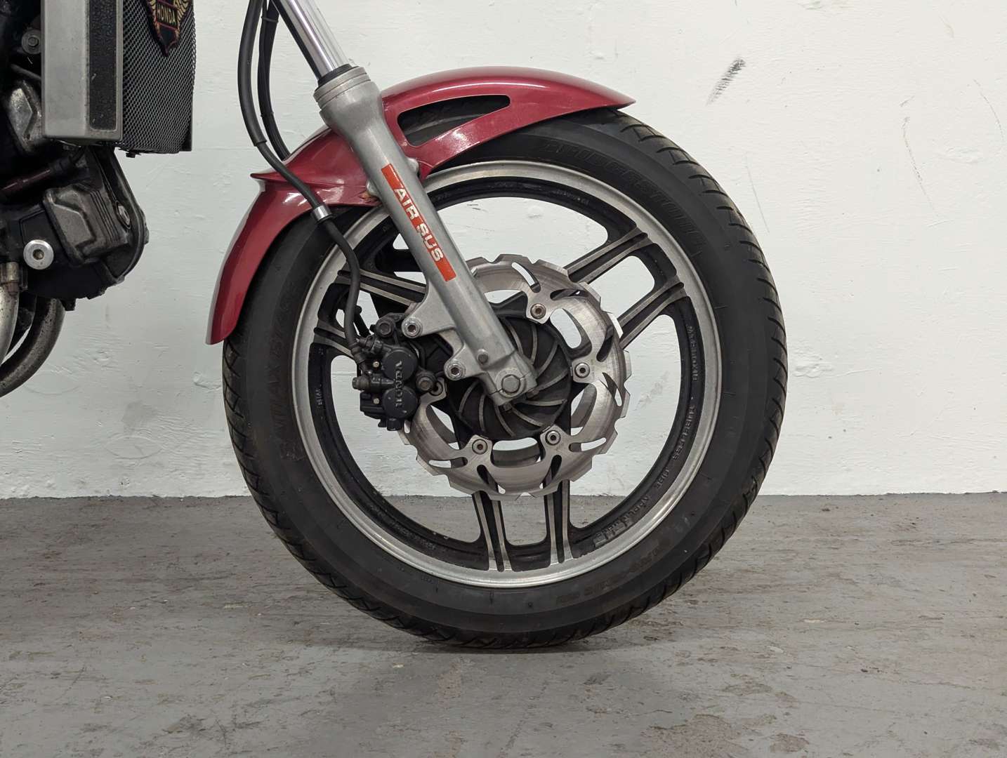 <p>1985 HONDA SABRE VF 750</p>