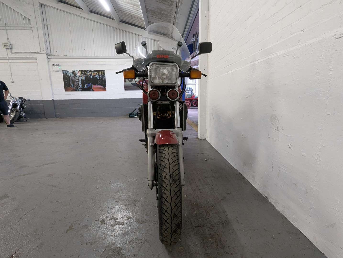 <p>1985 HONDA SABRE VF 750</p>
