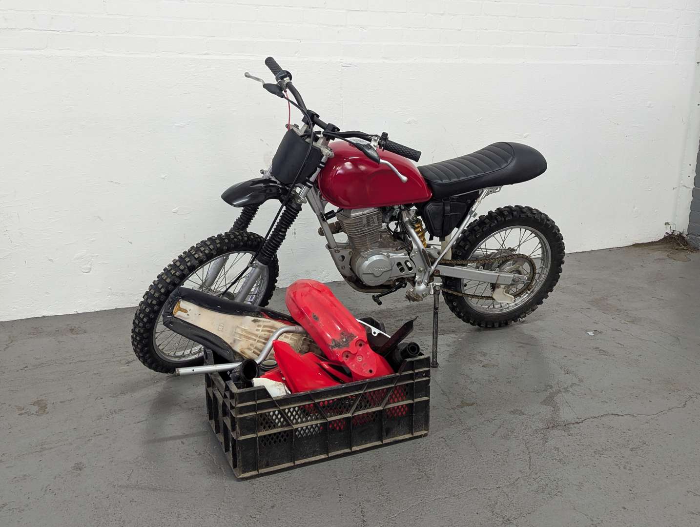 <p>2004 HONDA CRF 100F</p>