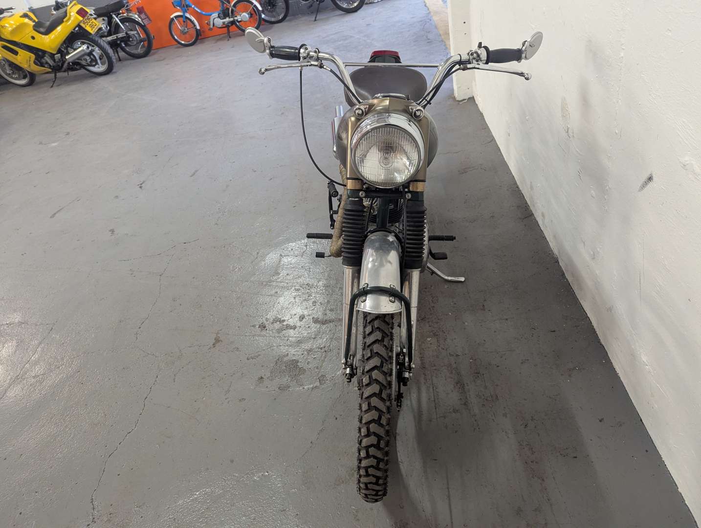 <p>1995 ROYAL ENFIELD SPORTS 350</p>