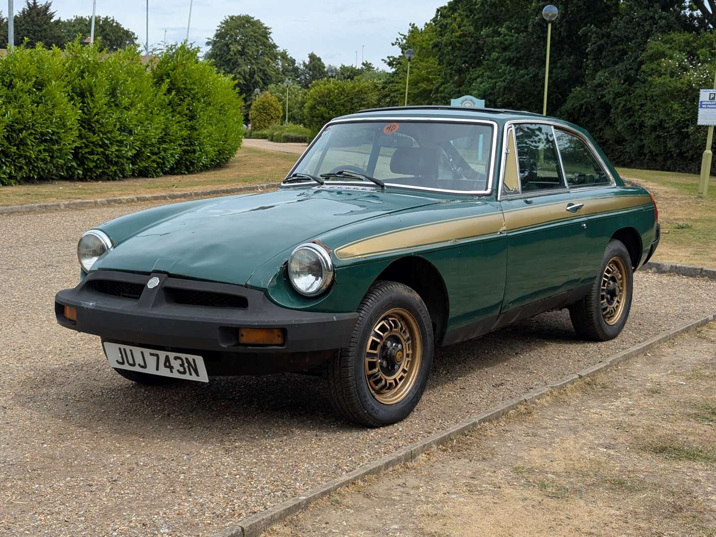 <p>1975 MG B GT</p>