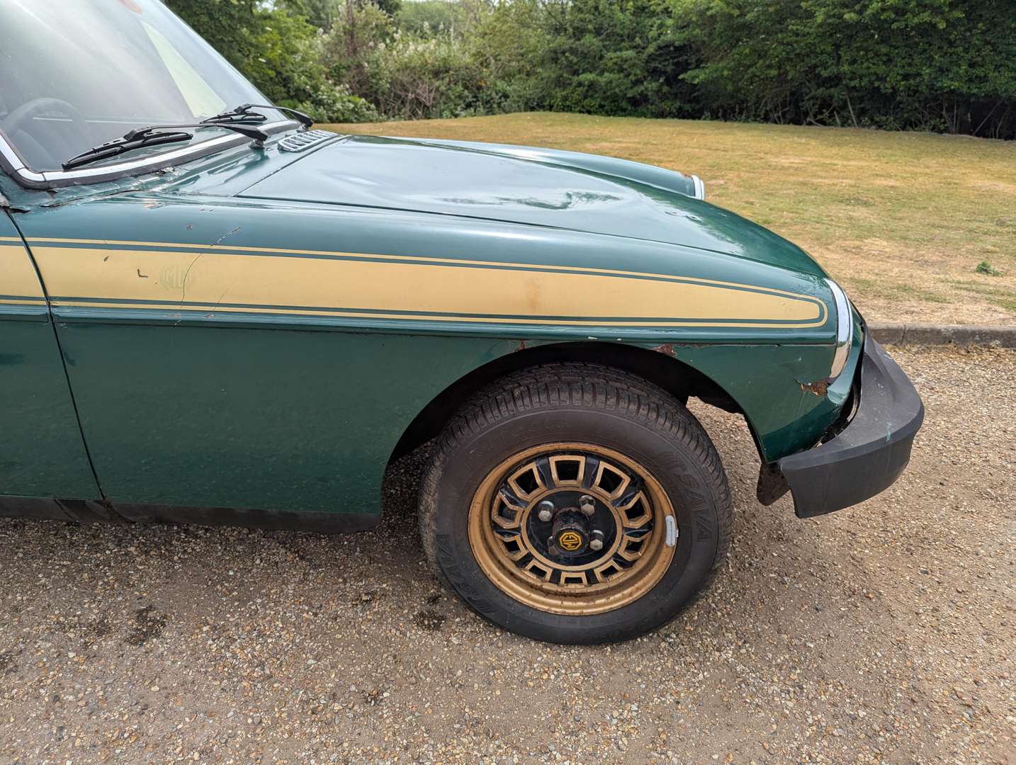 <p>1975 MG B GT</p>