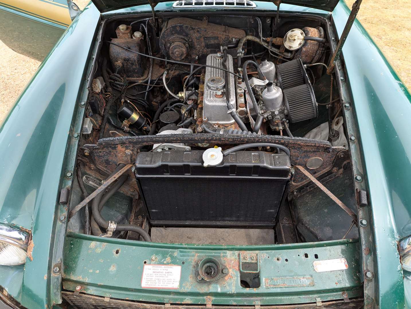 <p>1975 MG B GT</p>