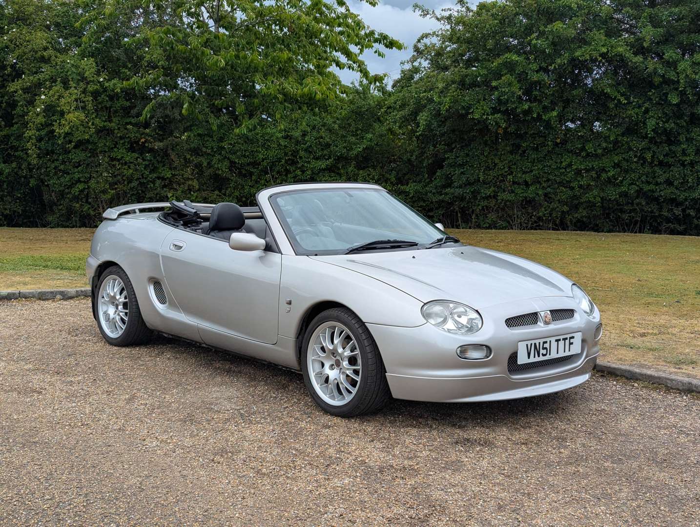 <p>2001 MG F FREESTYLE</p>