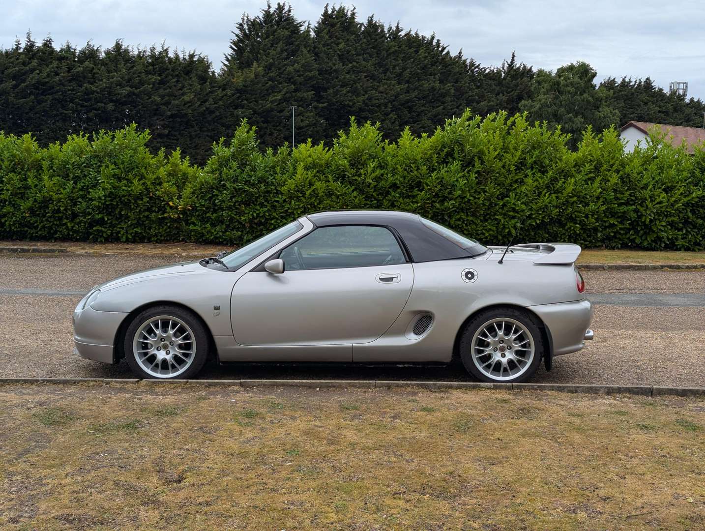 <p>2001 MG F FREESTYLE</p>