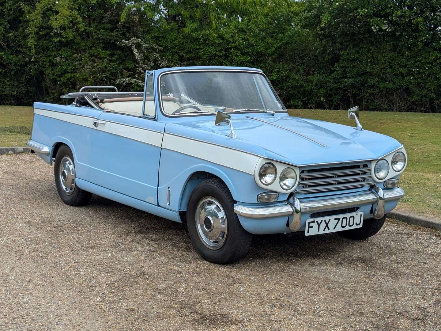 <p>1971 TRIUMPH VITESSE</p>