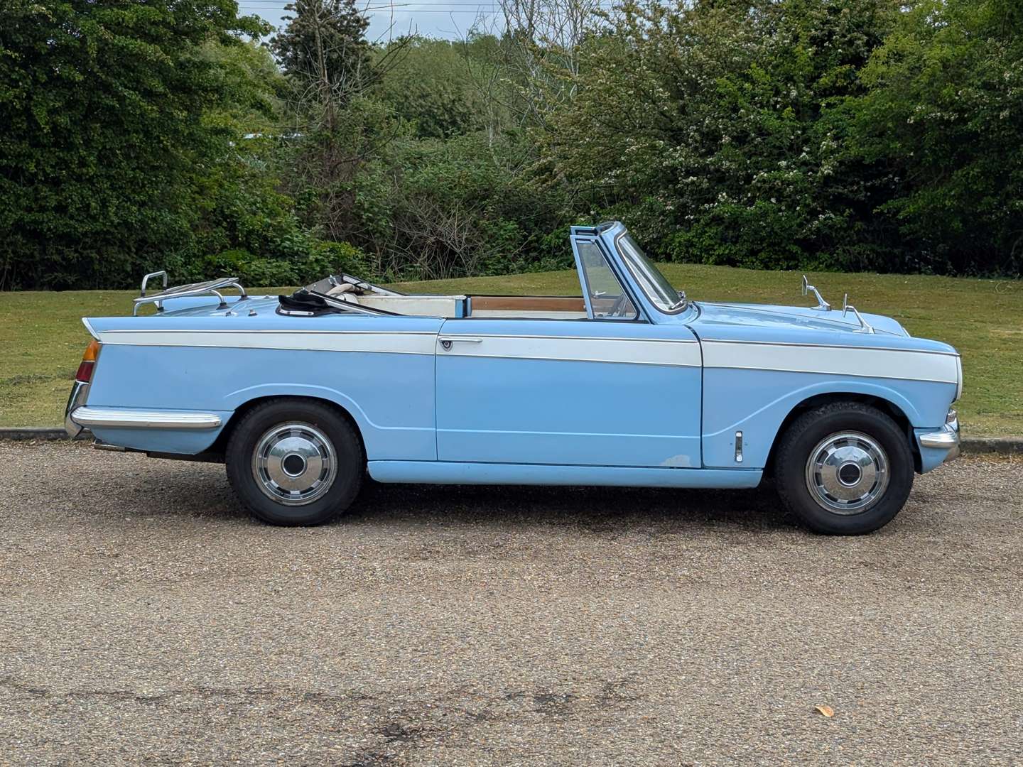<p>1971 TRIUMPH VITESSE</p>