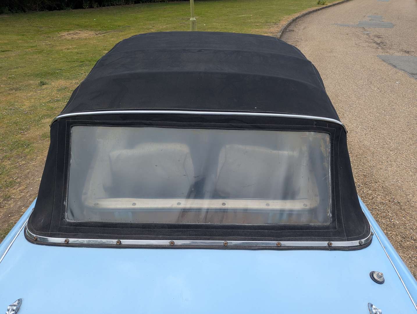 <p>1971 TRIUMPH VITESSE</p>