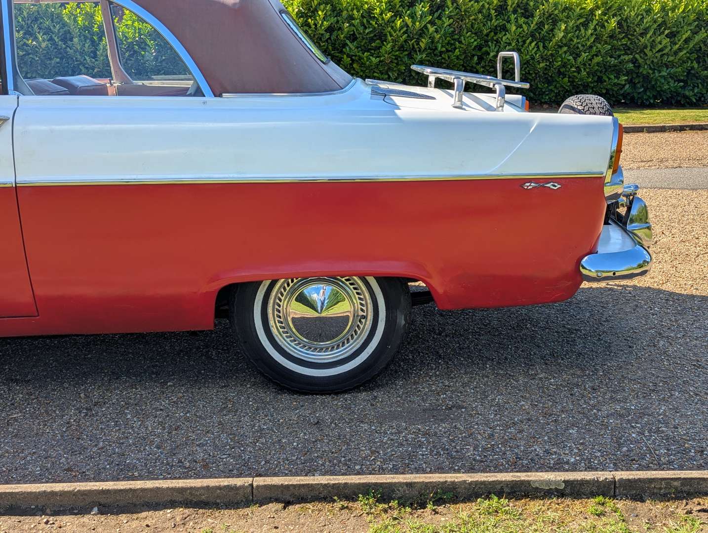 <p>1961 FORD CONSUL 375 CONVERTIBLE</p>