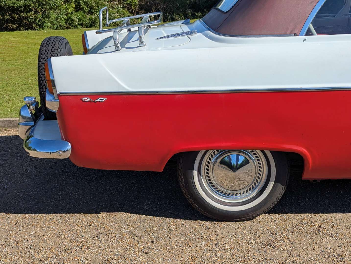 <p>1961 FORD CONSUL 375 CONVERTIBLE</p>