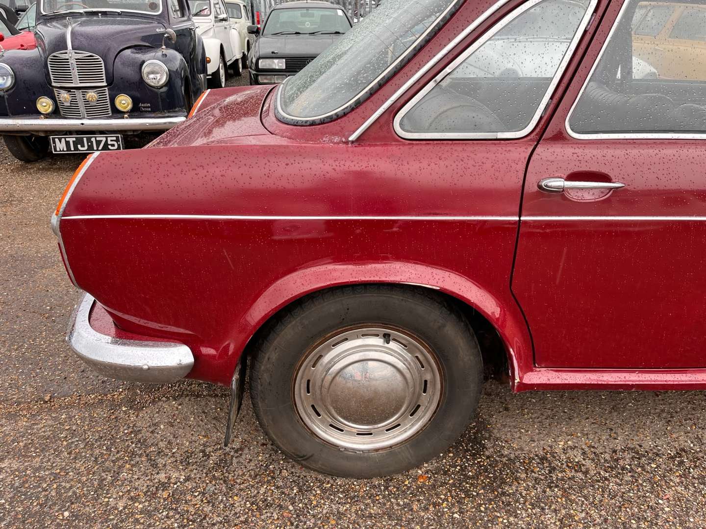 <p>1972 AUSTIN 1800</p>