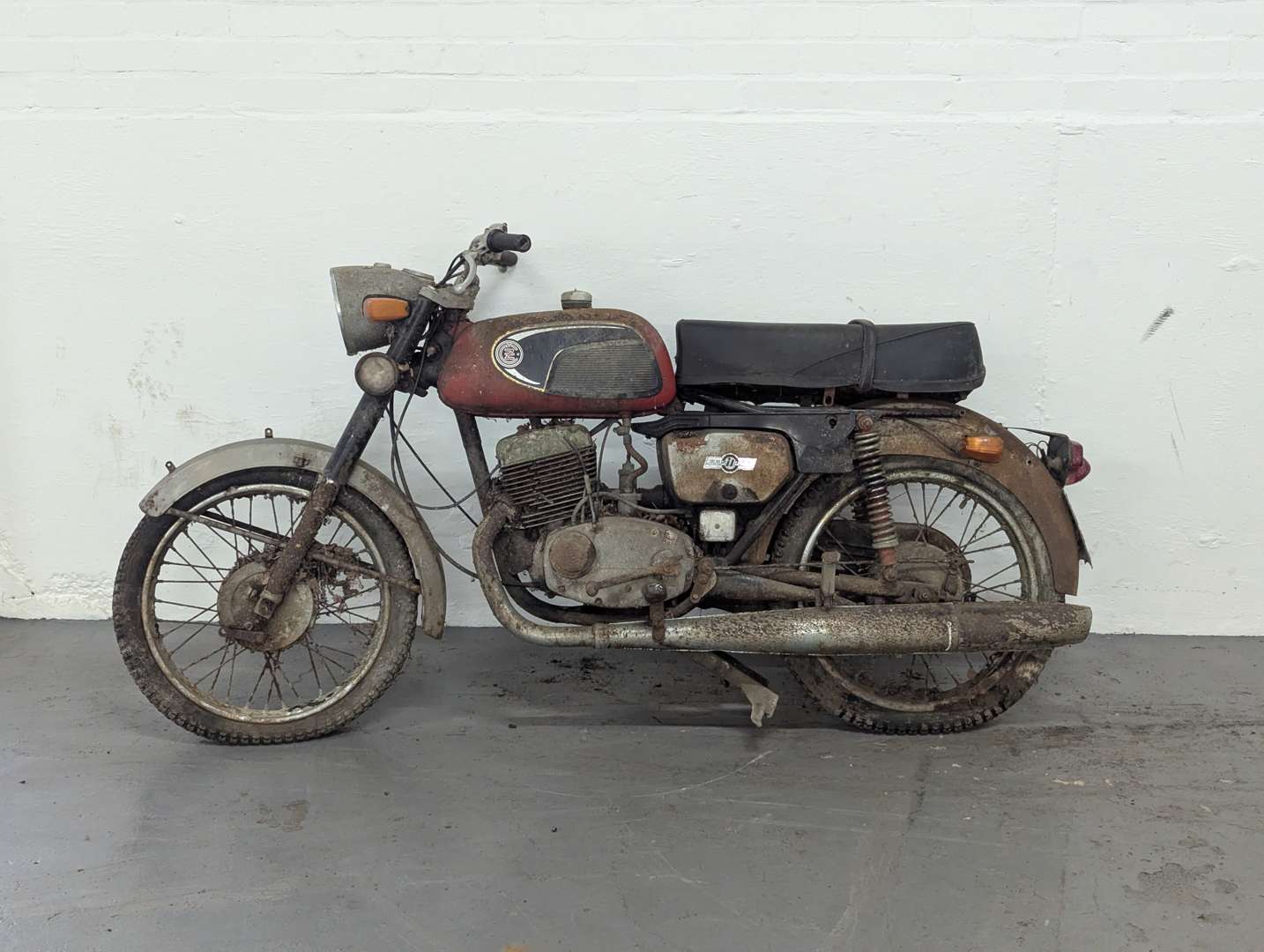 <p>1973 CZ SPORT 175</p>